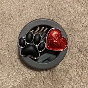 Bath & Body Works Black Paw & Red Heart Car Vent Clip Air Freshener Holder-NWOT
